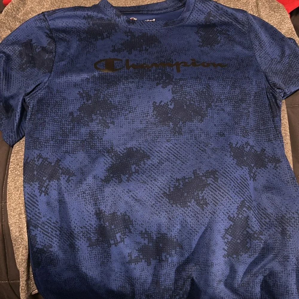 6 Boys Multi-Color Athletic T-Shirts - Large